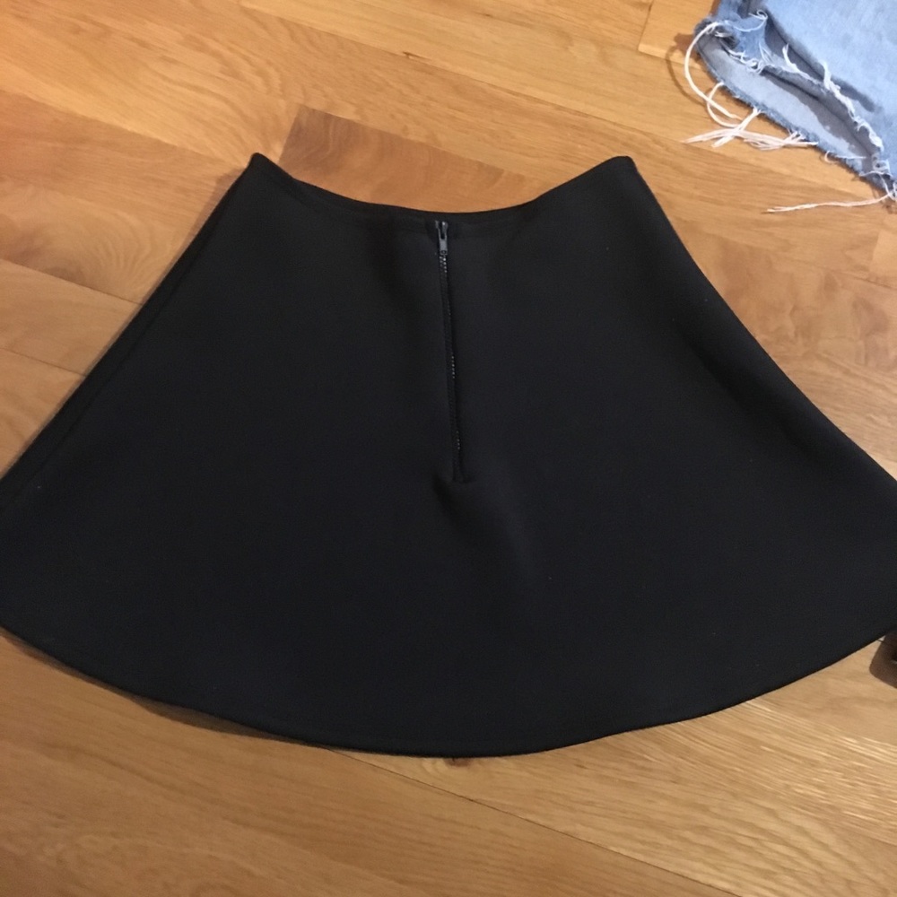 American appeal black scuba skirt!